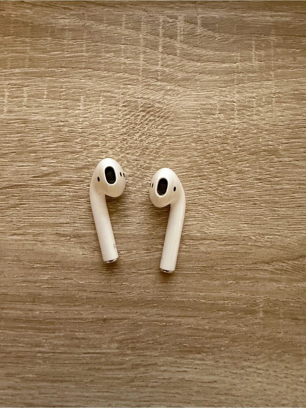 Apple AirPods Gen 2